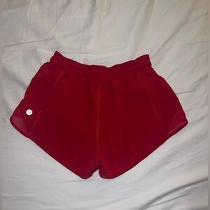 Lululemon dark red hotty hot shorts 2.5” size 4